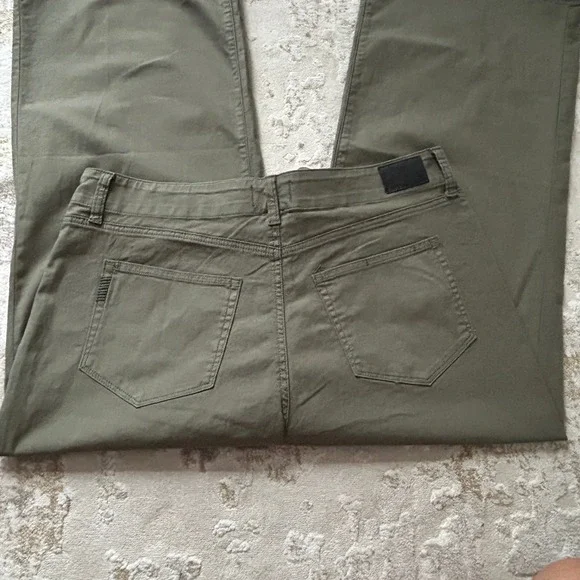 PAIGE Womens Vintage Forester Green Ari Wide Leg Pants NWT - Size 34 16/18 US - Picture 12 of 12